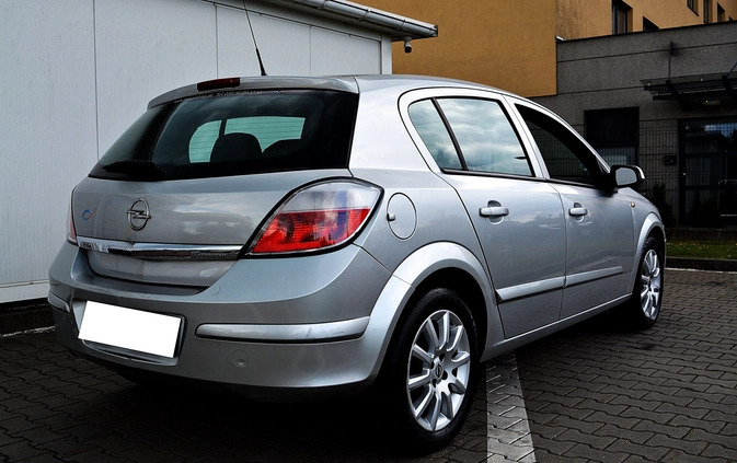 Opel Astra cena 13900 przebieg: 237000, rok produkcji 2004 z Łęknica małe 154